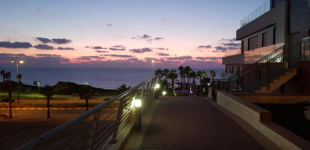 Seascape Terraces Netanya Villa Kültér fotó