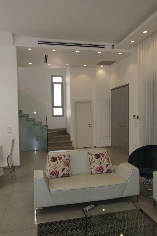 Seascape Terraces Netanya Villa Kültér fotó